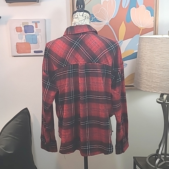 no comment Plaid cropped flannel - Picture 5 of 11